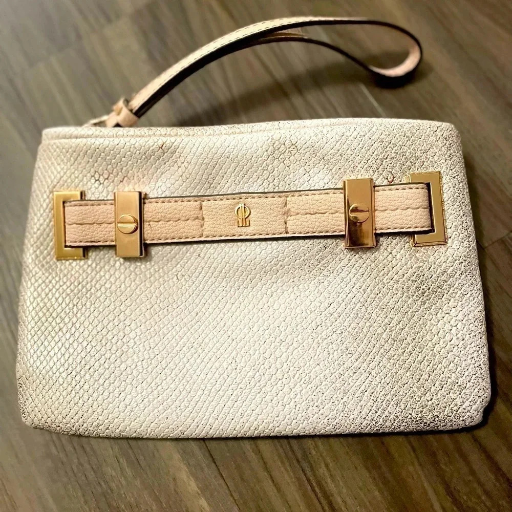 Jennifer Lopez Cream and Pink Textured Clutch with Elegant Strap